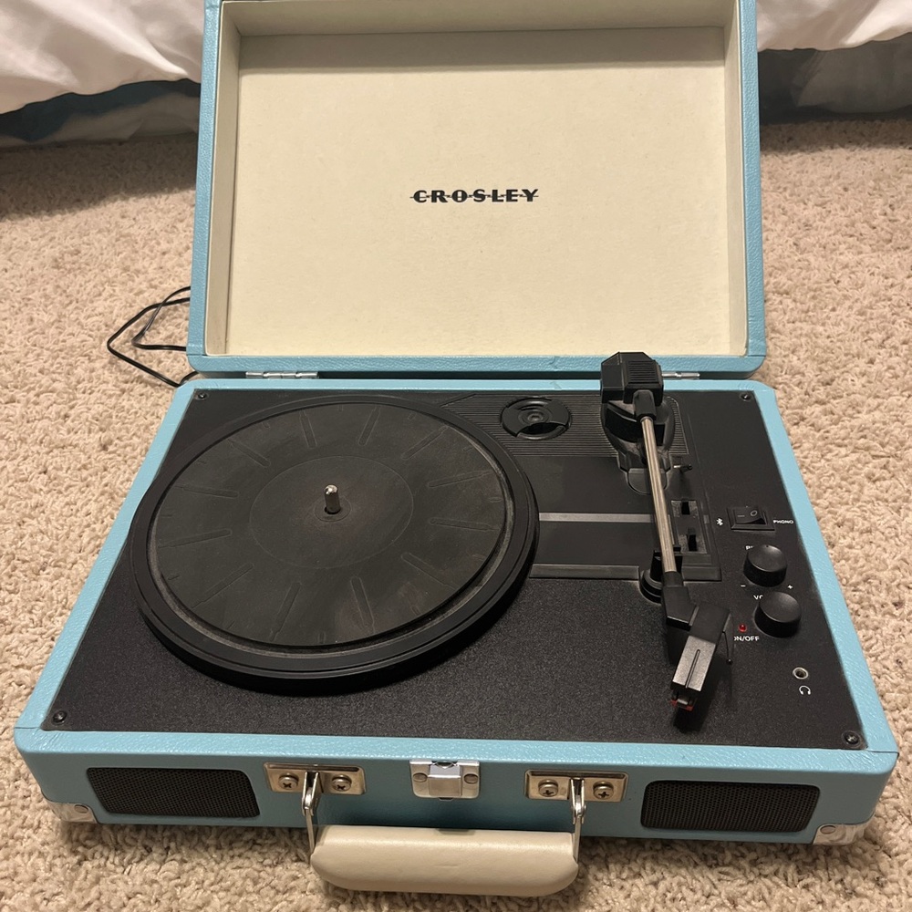 Crosley Blue Portable Turntable